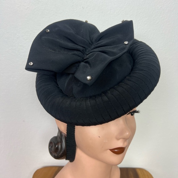 1940’s Vintage Black Faille Rhinestone Butterfly Women's Tilt Beret Cocktail Hat - Picture 9 of 16